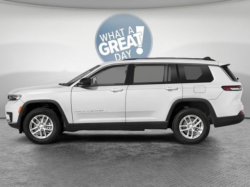 New 2025 Jeep Grand Cherokee L Limited w/ Black Appearance Package AWD/4WD image 6