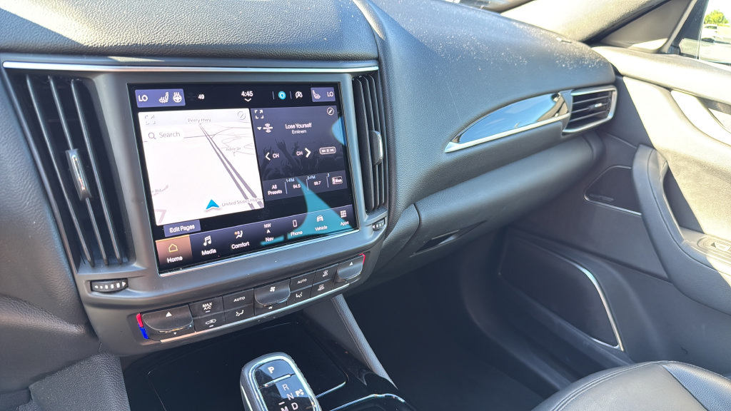 Certified 2023 Maserati Levante GT AWD/4WD image 41