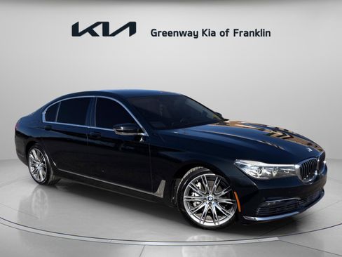 Used 2016 BMW 740i image 1