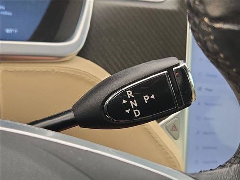 Used 2013 Tesla Model S Performance RWD image 11