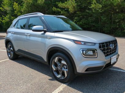 Used 2025 Hyundai Venue SEL