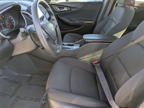 Used 2024 Chevrolet Malibu LT image 24