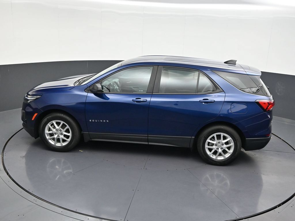 Used 2023 Chevrolet Equinox LS FWD image 16