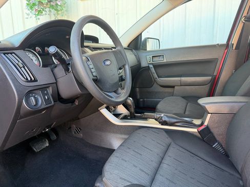 Used 2009 Ford Focus SE FWD image 11