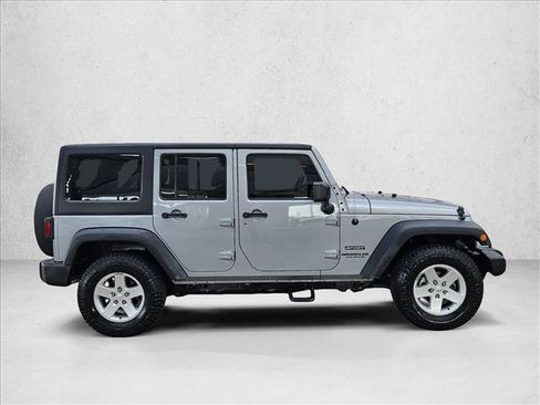 Used 2015 Jeep Wrangler Unlimited Sport w/ Quick Order Package 24S AWD/4WD image 4