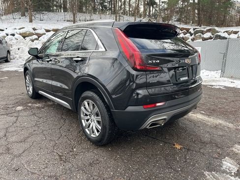 Used 2020 Cadillac XT4 Premium Luxury w/ Cold Weather Package image 8