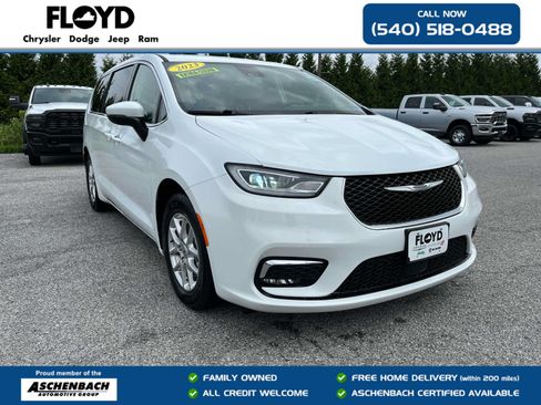 Used 2023 Chrysler Pacifica Touring-L FWD image 1
