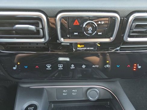 New 2026 Nissan Sentra SR image 4