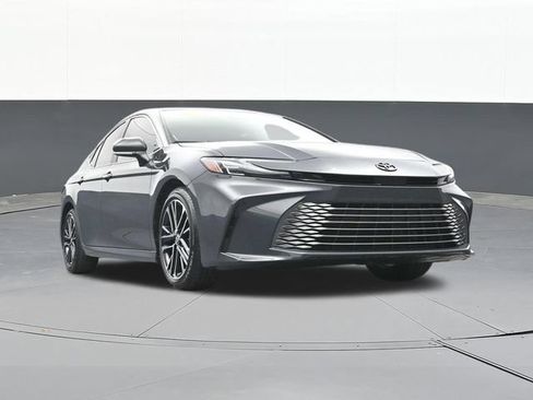Used 2025 Toyota Camry XLE w/ Premium Package FWD image 51