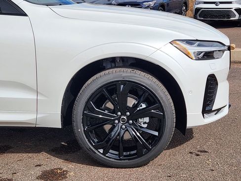 New 2026 Volvo XC60 B5 Ultra w/ Climate Package image 28