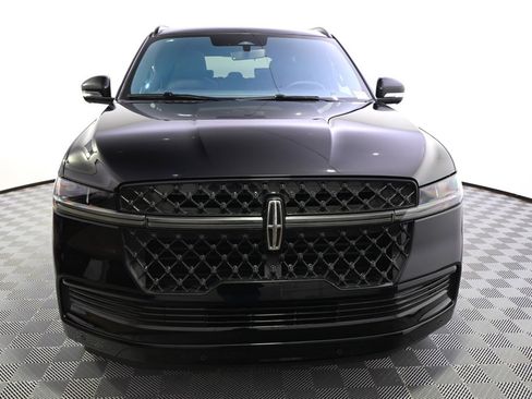 New 2025 Lincoln Navigator Reserve w/ Jet Appearance Package image 10