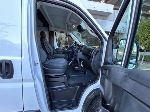 Used 2025 RAM ProMaster 3500 w/ Convenience Group image 31