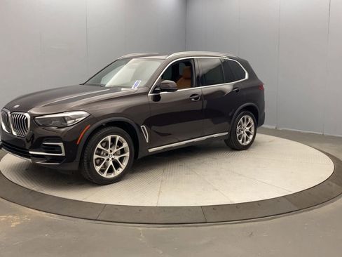Used 2023 BMW X5 xDrive40i w/ Premium Package AWD/4WD image 9