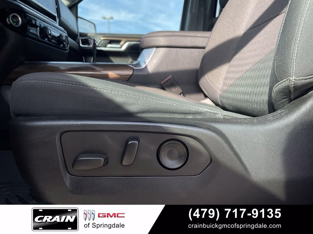 Used 2022 Chevrolet Silverado 1500 LT AWD/4WD image 9