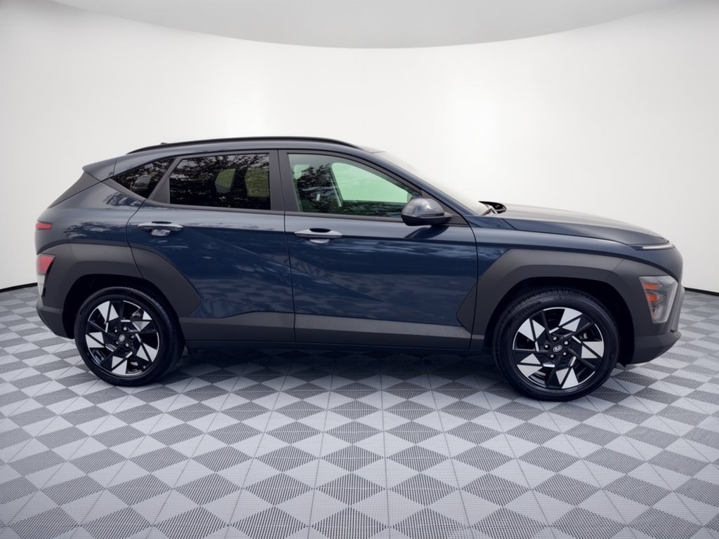 Used 2025 Hyundai Kona SEL FWD image 8