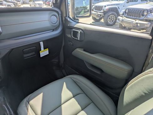 New 2026 Jeep Gladiator Mojave AWD/4WD image 18