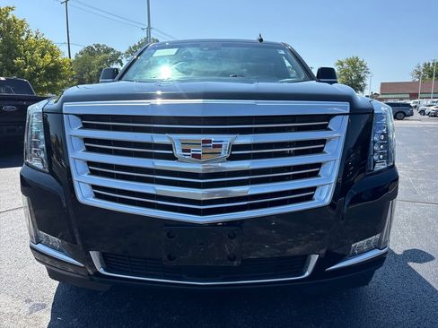 Used 2016 Cadillac Escalade ESV Platinum AWD/4WD image 3
