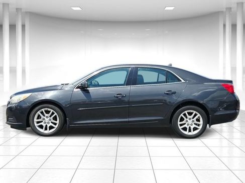 Used 2014 Chevrolet Malibu LT w/ Power Convenience Package FWD image 2