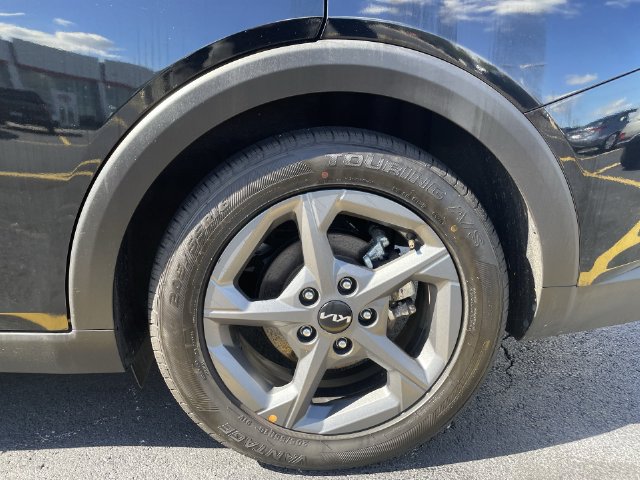 Used 2025 Kia K4 FWD image 29