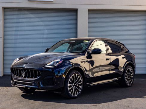 New 2025 Maserati Grecale Modena AWD/4WD image 3
