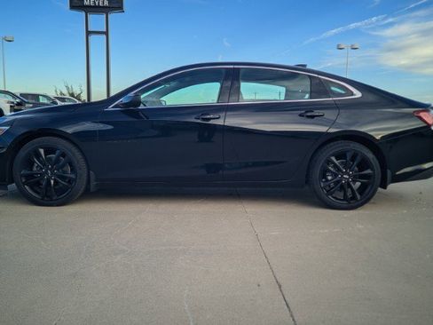 Used 2024 Chevrolet Malibu LT w/ Midnight Edition image 2