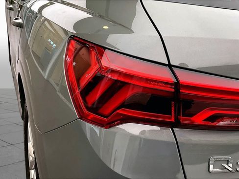 Certified 2023 Audi Q3 2.0T Premium Plus w/ Premium Plus Package AWD/4WD image 29