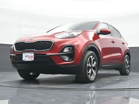 Used 2022 Kia Sportage LX image 16