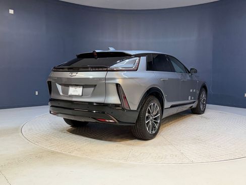 New 2026 Cadillac Lyriq Sport AWD/4WD image 9