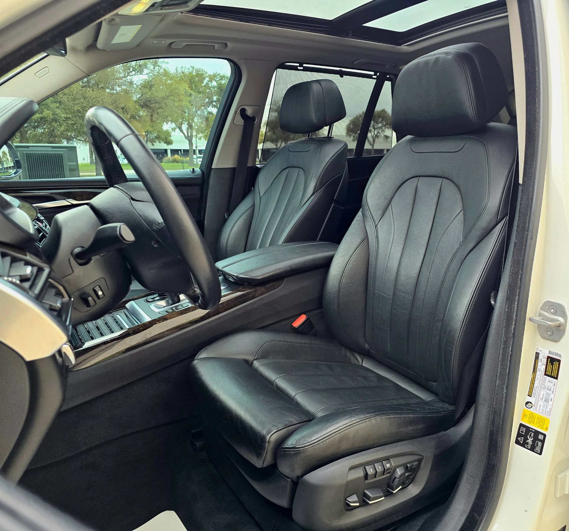 Used 2015 BMW X5 xDrive50i AWD/4WD image 23