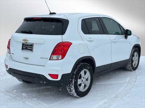 Used 2022 Chevrolet Trax LS w/ Tint and Cruise Package image 3