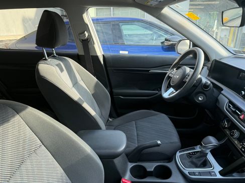 Certified 2025 Kia Seltos LX AWD/4WD image 8