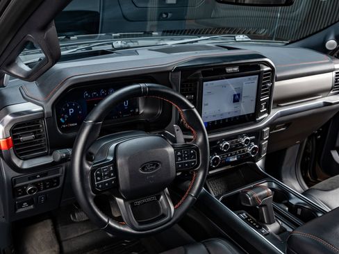 Used 2025 Ford F150 Raptor AWD/4WD image 17