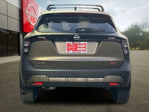 Used 2026 Nissan Kicks SR FWD image 8