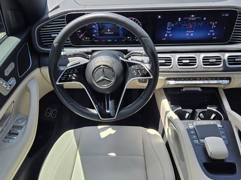 Used 2025 Mercedes-Benz GLE 450e 4MATIC image 17