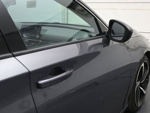 Used 2018 Honda Accord Sport image 15