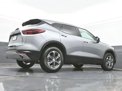 Used 2025 Chevrolet Blazer LT FWD image 43