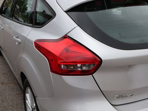 Used 2018 Ford Focus SE FWD image 24