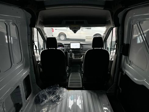 New 2026 Ford Transit 250 Base image 32