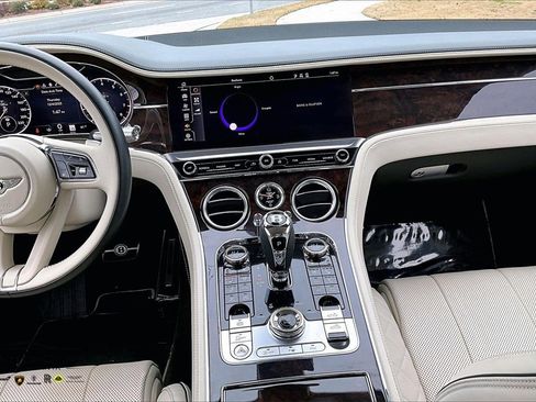 Used 2023 Bentley Continental GT Azure image 8