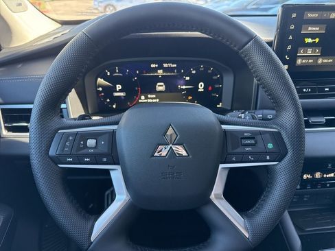 New 2026 Mitsubishi Outlander SEL image 14