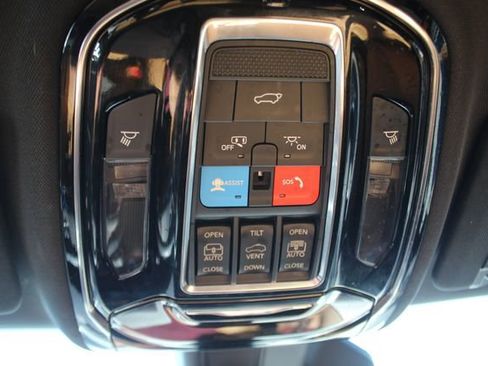 Used 2023 Jeep Grand Cherokee Summit w/ Adv Protech Group IV image 13