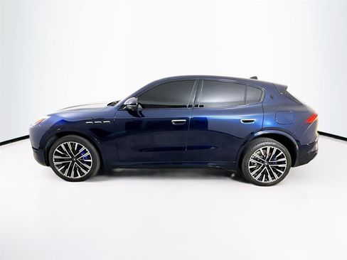 Used 2023 Maserati Grecale Modena image 10