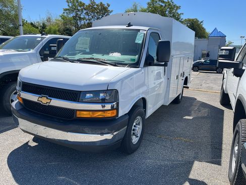 New 2025 Chevrolet Express 3500 w/ Power Convenience Package RWD image 1
