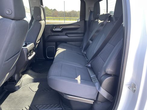 Used 2022 Chevrolet Silverado 1500 LT Trail Boss w/ Convenience Package II image 34