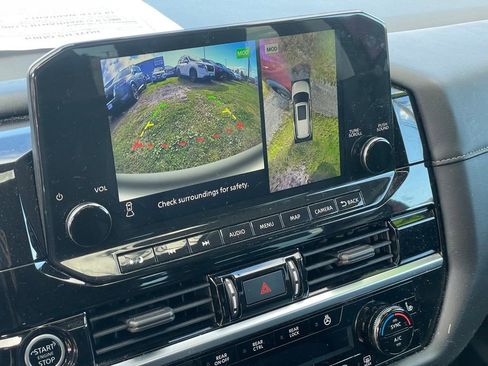 Certified 2022 Nissan Pathfinder SL w/ SL Premium Package image 18