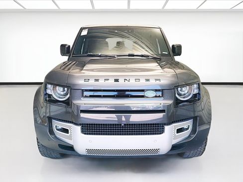 Used 2021 Land Rover Defender 110 SE AWD/4WD image 2