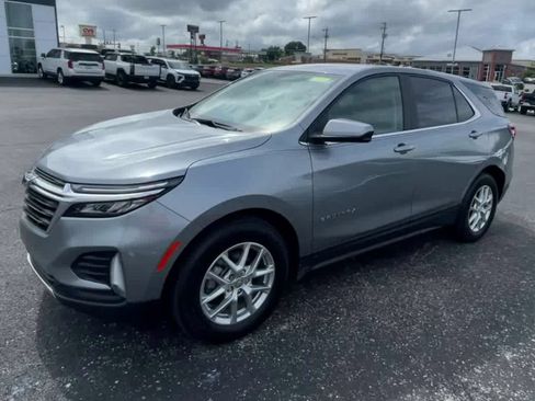 Used 2024 Chevrolet Equinox LT w/ LPO, Floor Liner Package FWD image 5
