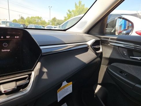 New 2026 Chevrolet TrailBlazer LT w/ Convenience Package AWD/4WD image 31