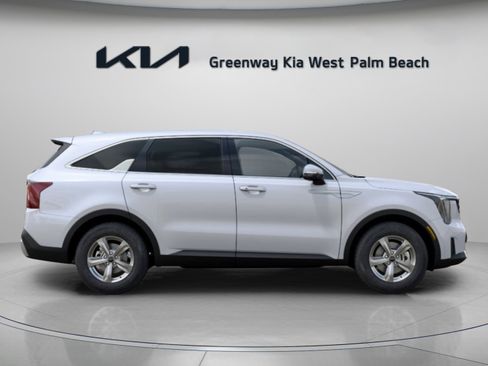 New 2026 Kia Sorento LX FWD image 9
