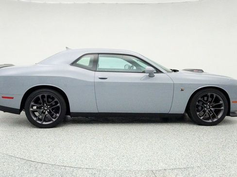 Used 2022 Dodge Challenger R/T Scat Pack w/ Shaker Package image 4